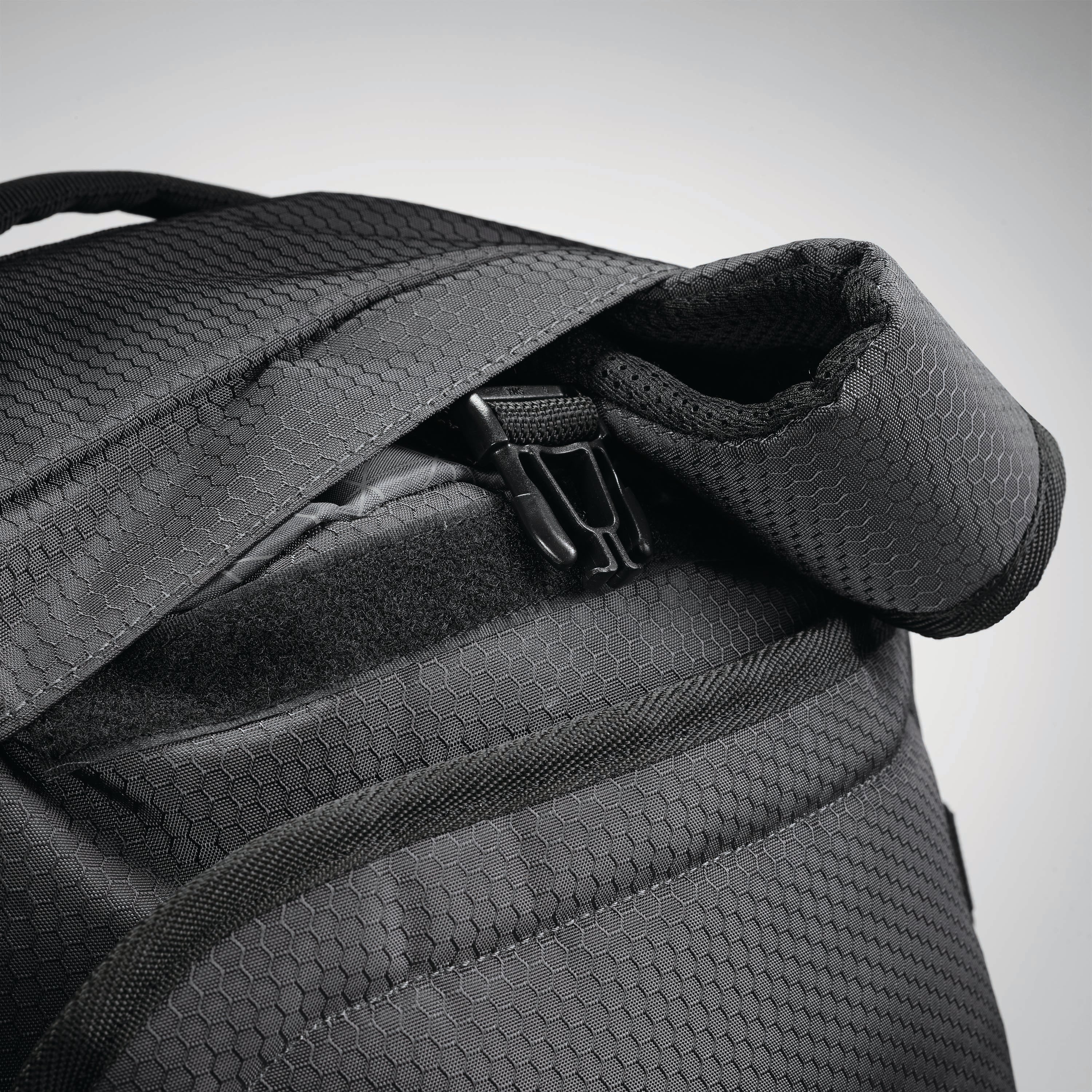 High Sierra - Convertable Backpack-Duffle - Mercury-Black-9