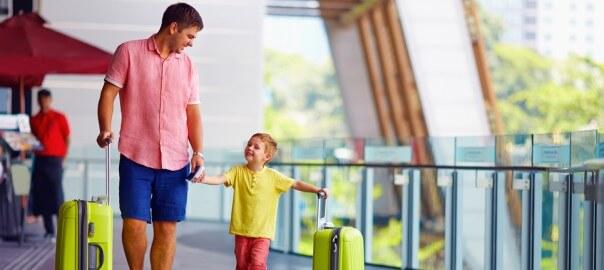 10 Best Travel Gifts Under $100 For Dads