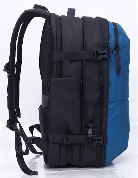 Travelite - Vacuum Compression Travel backpack 17.3in with pump - Blue