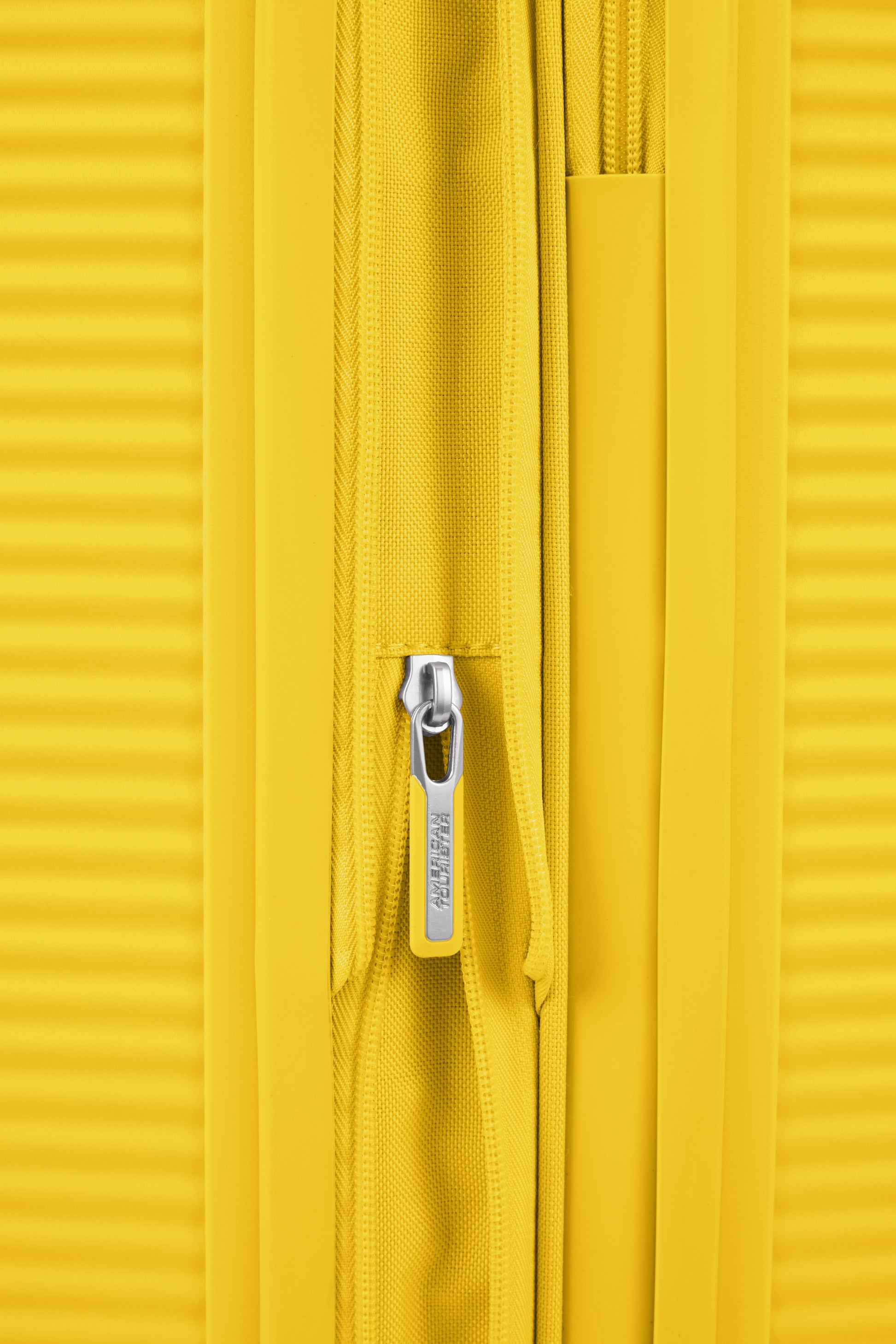 American Tourister - Curio 2.0 55cm Small Suitcase - Golden Yellow-8