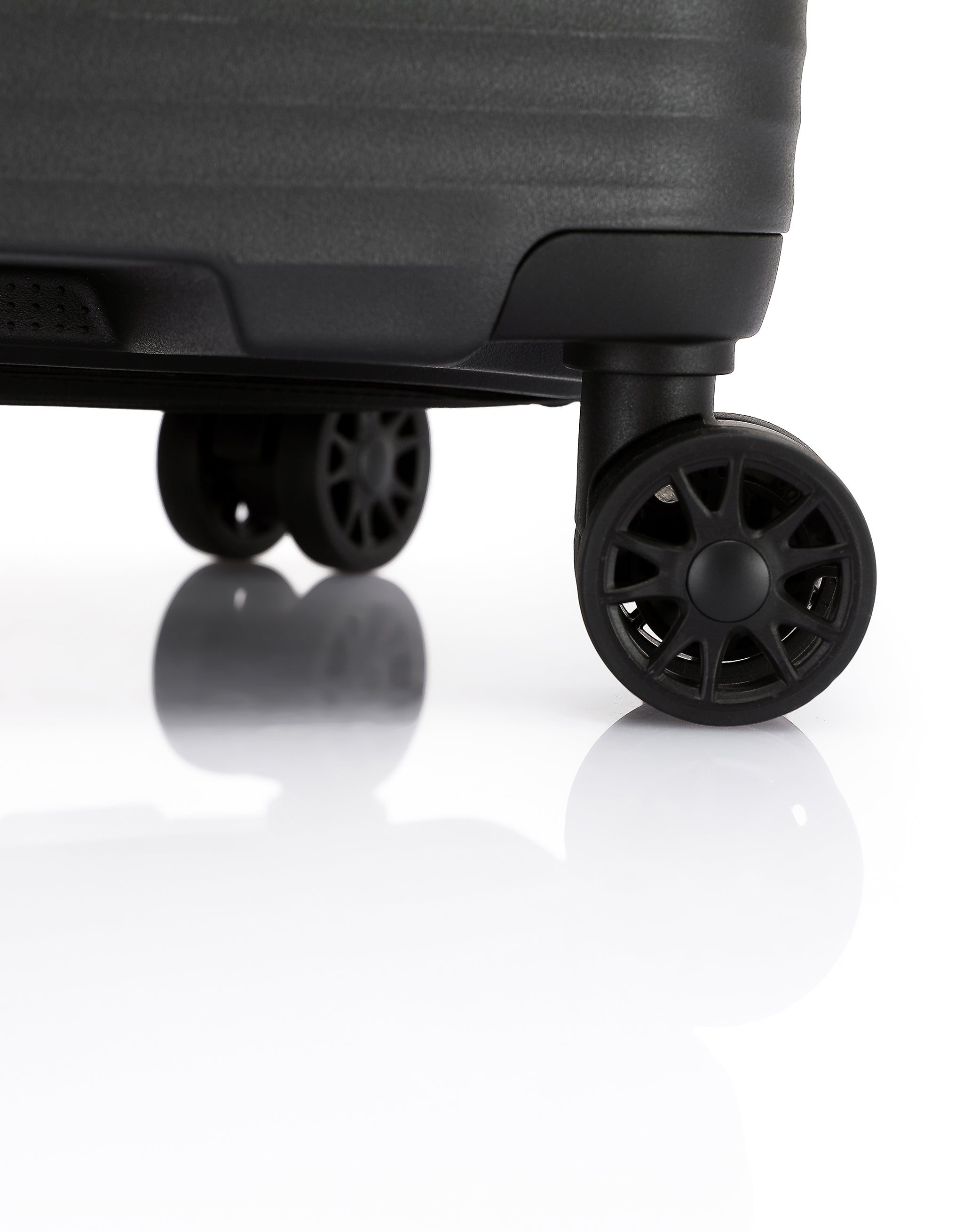 TOSCA F-LITE 65CM TROLLEY CASE- BLACK