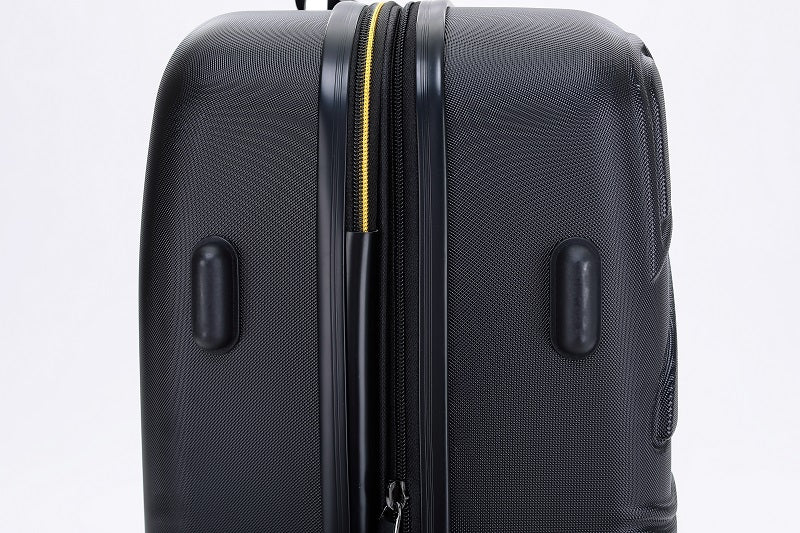 Batman - WB028 28in Large 4 Wheel Hard Suitcase - Black