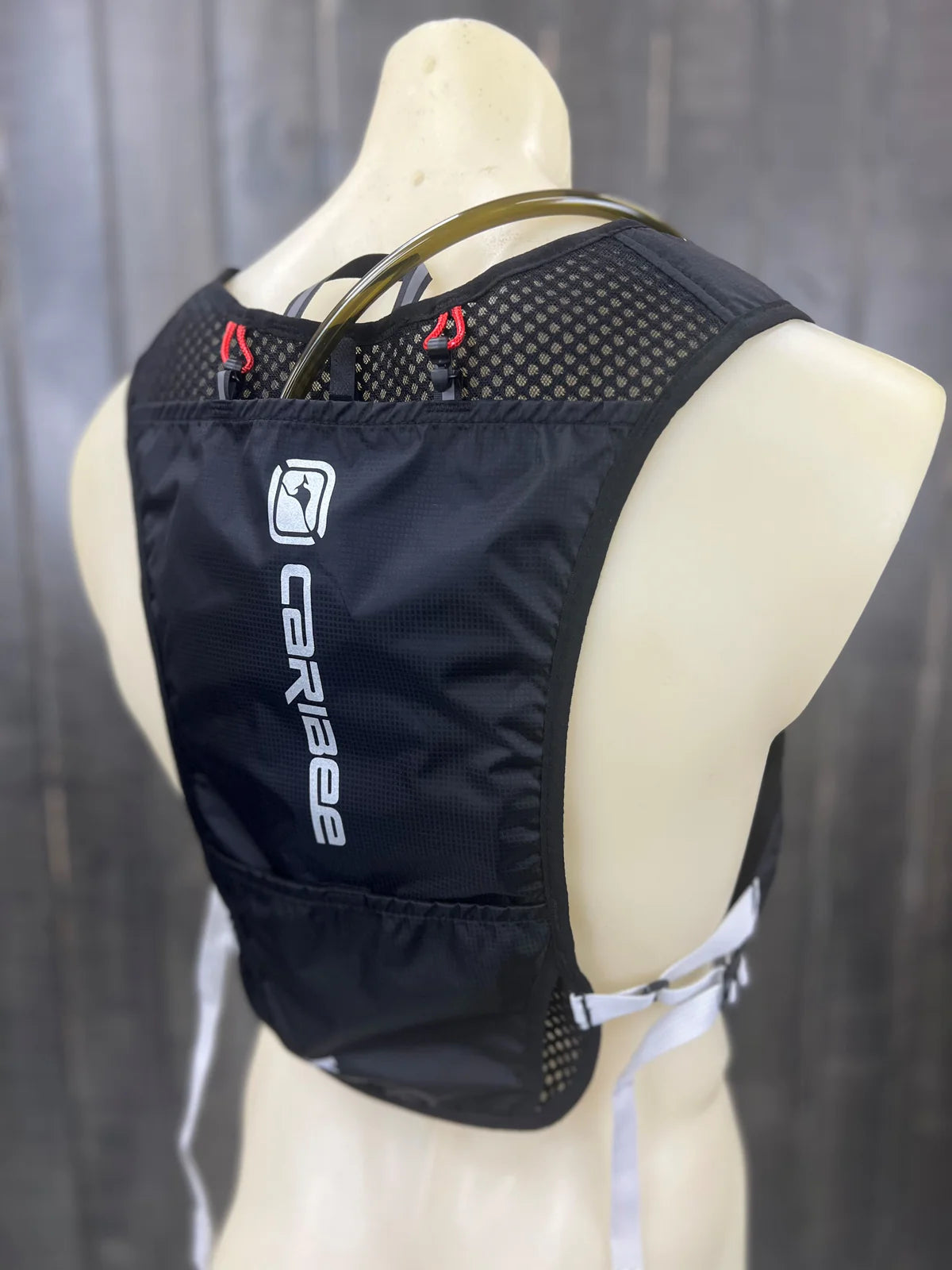 Caribee - Coyote Runner 2L Hydration Vest - Black