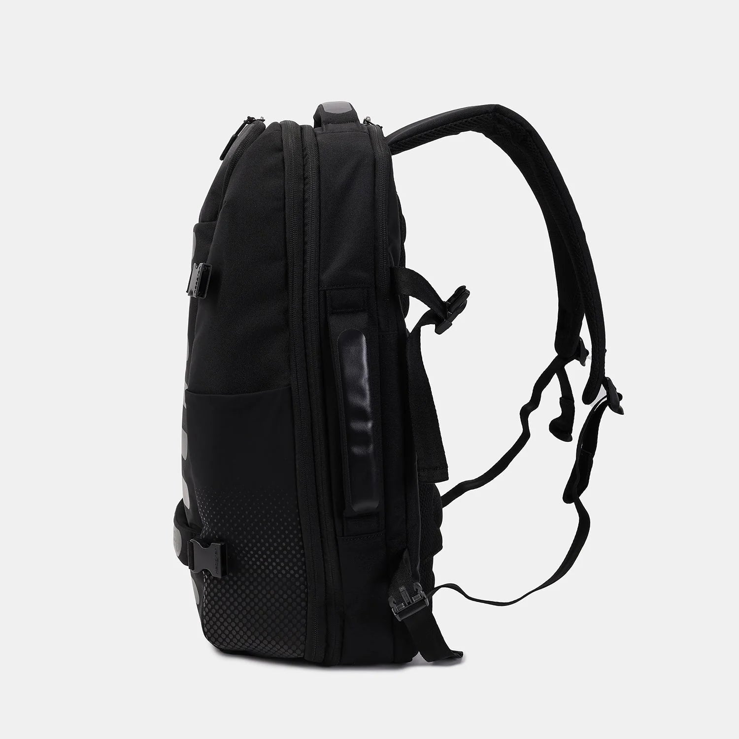 Hedgren - TRIP LARGE EXP TRAVEL BACKPACK 15.6in RFID - BLACK