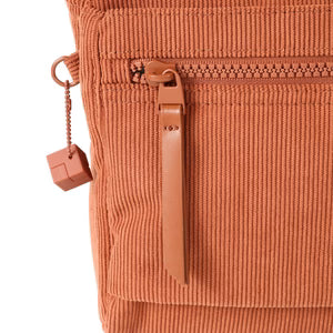 Hedgren - HIC176M EYE M CROSSBODY RFID - CORDUROY- REDWOOD BURL