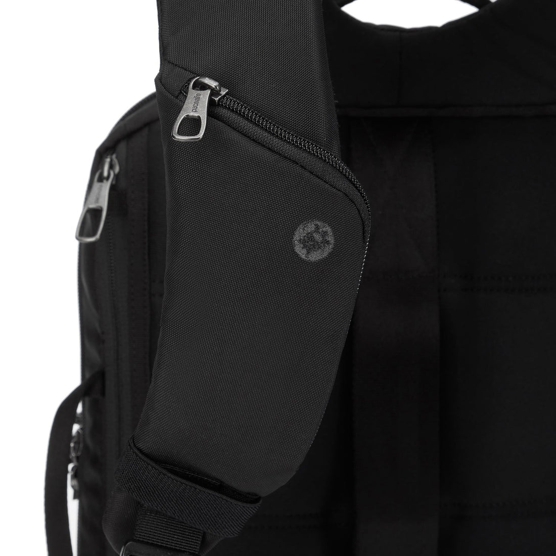 Pacsafe - Metrosafe x 13in Commuter Backpack - Black