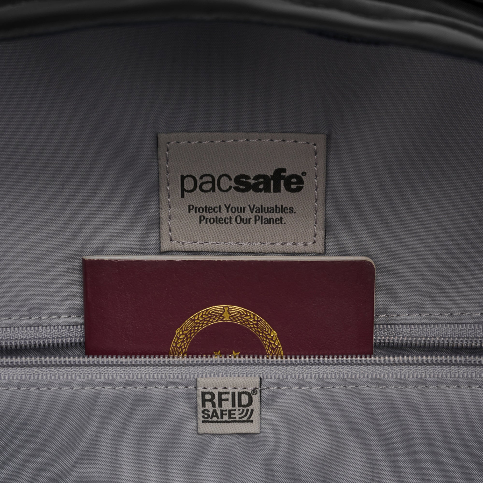 Pacsafe W 10L backpack Black