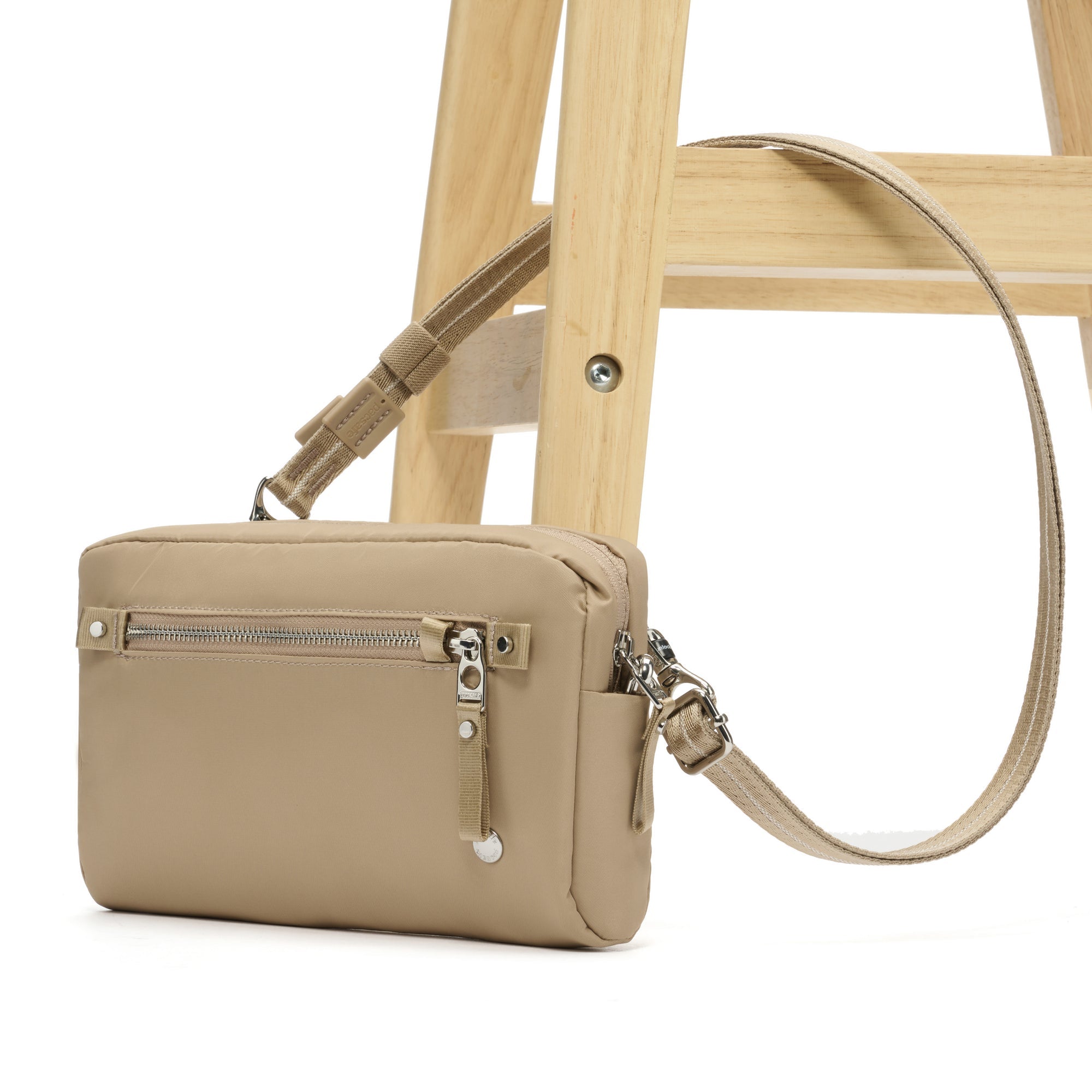 Pacsafe W 3-in-1 Sling Taupe