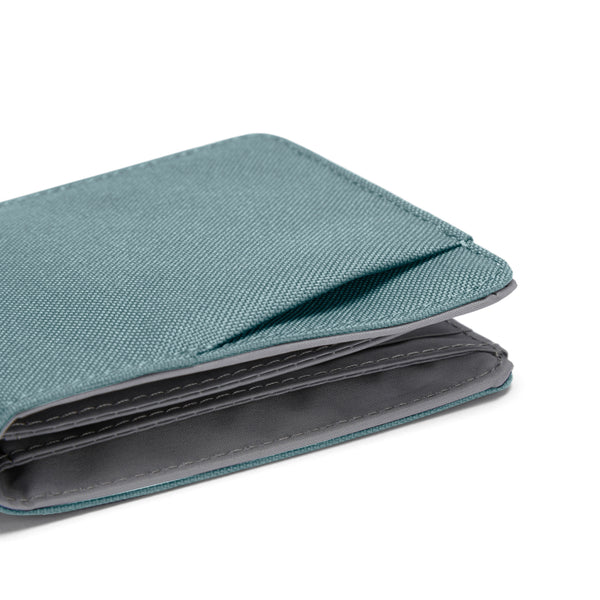 Pacsafe - RFIDsafe bifold wallet - Mint