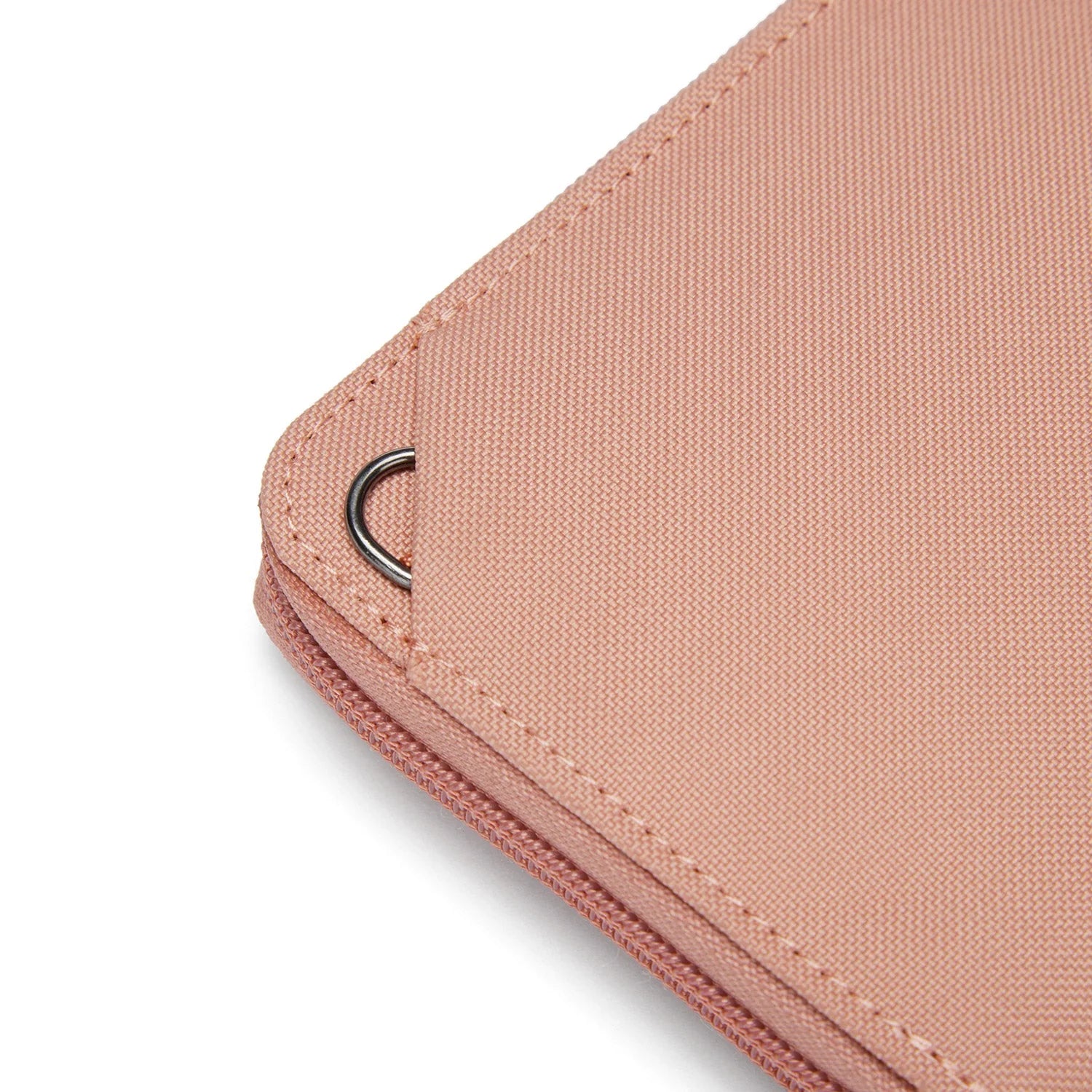 Pacsafe - RFIDsafe Continental Wallet - Rose