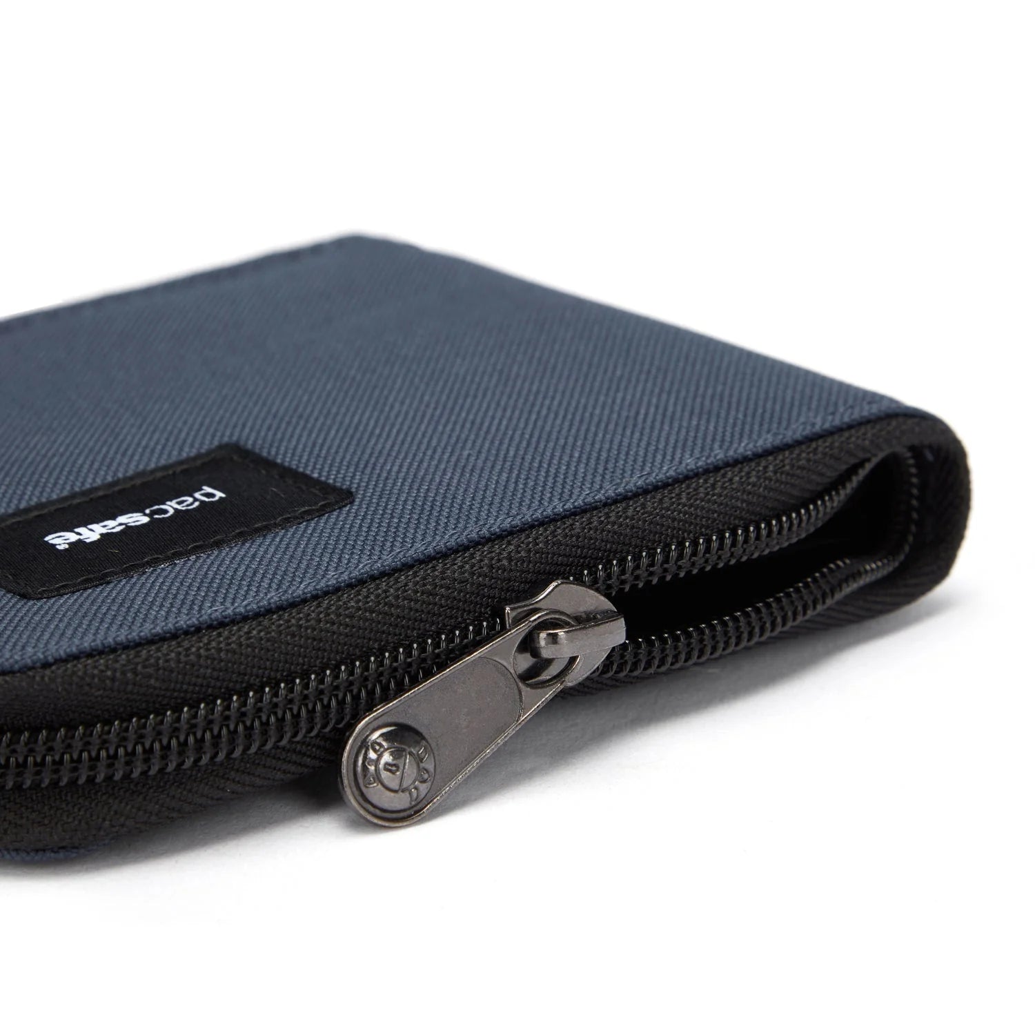 Pacsafe - RFIDsafe zip around wallet - Blue