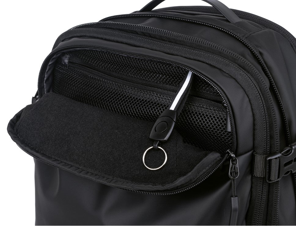 Travelite - Vacuum Compression Travel Backpack 17.3in with Pump - Black