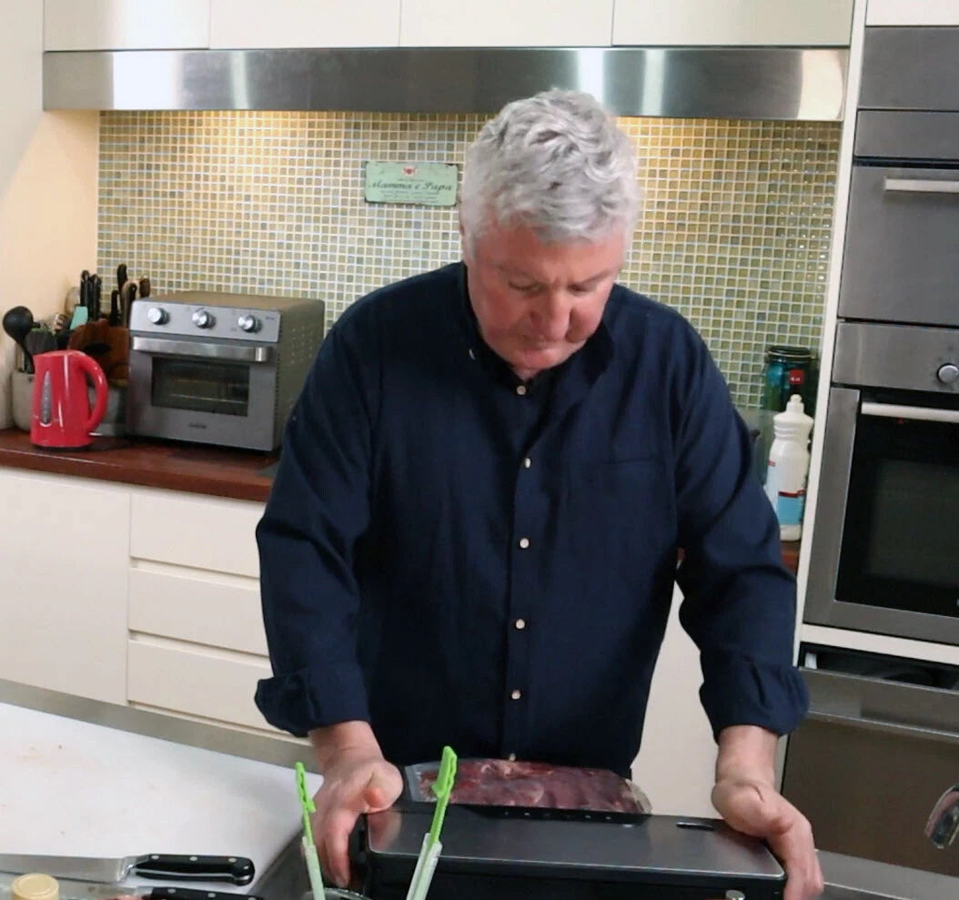 Kitchen Fitness - Vacuum Sealer Kit + 4 Canisters 20mt Rolls & 60 pre made bags -