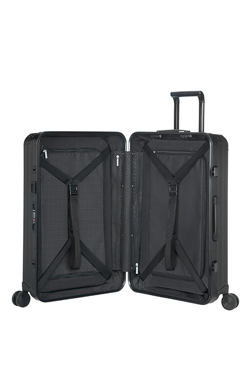 Samsonite large suitcase capacity