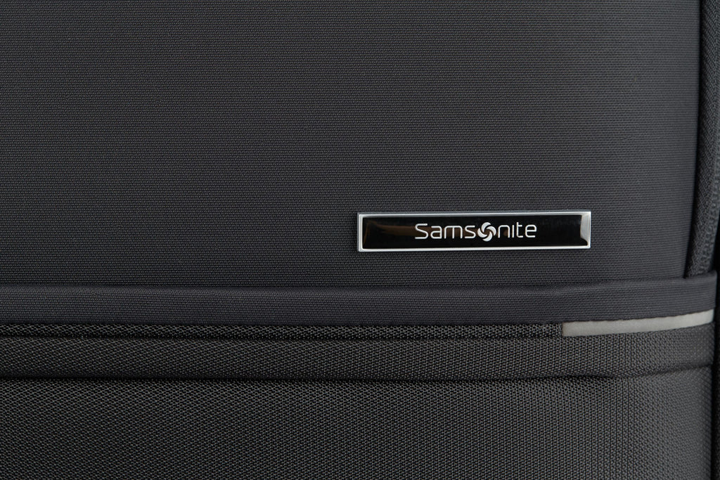 Samsonite - 73HR 78cm Large Suitcase - Black